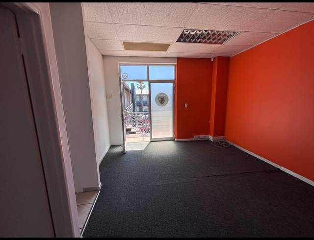 100M² OFFICE TO LET IN MARCONI BEAM INDUSTRIA